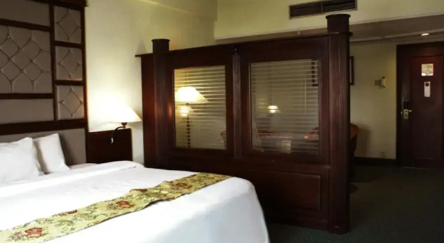 Полулюкс Soechi International Hotel
