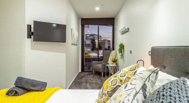 Luxury 3 Bed 2 Bath City Views, Забронировать Отель Бизнес-отели Мельбурна, рядом с Пристань для яхт «Е», 4* 5*