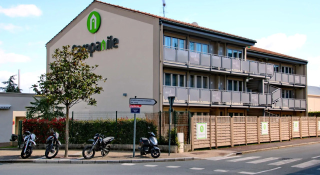 Yurtta yatak Campanile Albi Centre