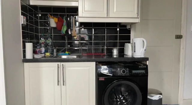 Апартаменты Studio Flat London Finchley Rd NW11