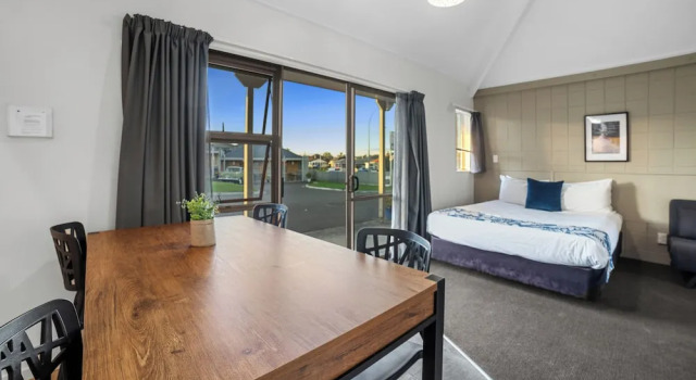 Cameron Road  Motel