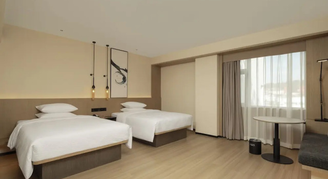Четырёхместный номер Premium с видом на город Fairfield by Marriott Lijiang Ancient Town