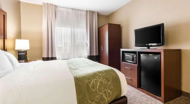 Люкс Comfort Suites Sioux Falls Mall District