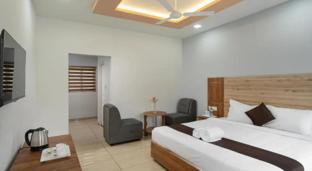 Munnar Majestic Resort with Pool, Забронировать Курортный отель Отели штата Кералы с завтраком, Завтраки