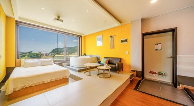 Daebudo Greensia Pension(대부도(선재도) 그린시아펜션), Забронировать Отель Отели Хвасон с парковкой, Парковка