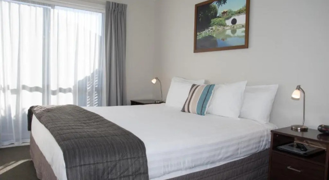 Люкс с 2 комнатами Arena Court Motel