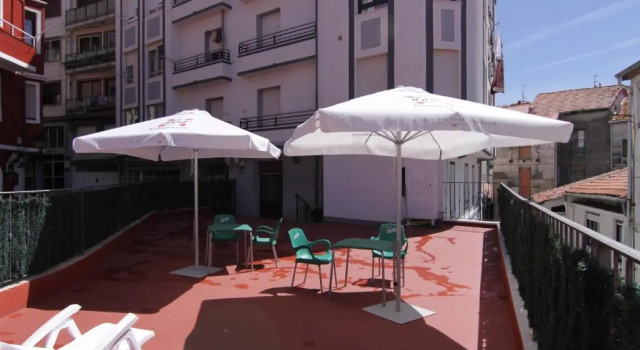Xixili, Book Hotel Bermeo 