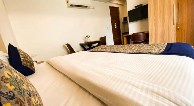 Номер Deluxe Sky Suites Huda City Center