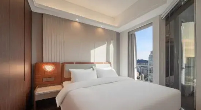 Люкс Deluxe Madison Hotel Dalian Harbor Square, Donggang Business District