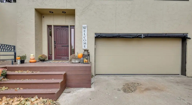 Large Home w/ Game Room, 4 Mi to Mississippi River, Reserva ahora Hotel Bettendorf Quad Cities