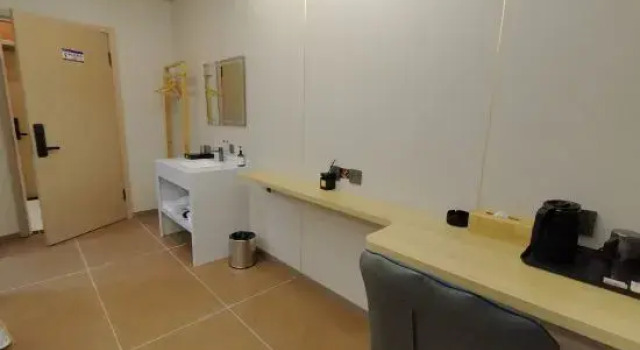 Sailimuhu CC Homestay (Sailimuhu East Gate Tourist Center), Boek Hotel Bole Xinjiang