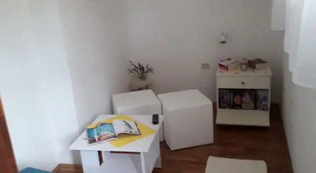 Studio Apartment Maya, Prenota Appartamento Hotel a Isole Quarnerine con parcheggio, Parcheggio