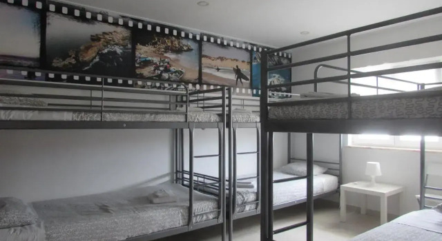 Zambeachouse - Hostel Paradise, Rezervovat Hostel Hotely v Oeste s parkováním, Parkování