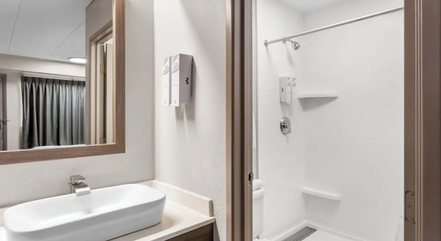 Двухместный номер Standard с балконом Red Roof Inn PLUS Chicago - Hoffman Estates