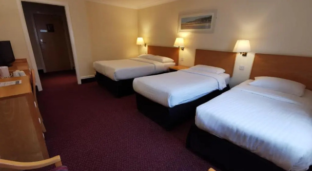 Трёхместный номер Standard Chichester Park Hotel