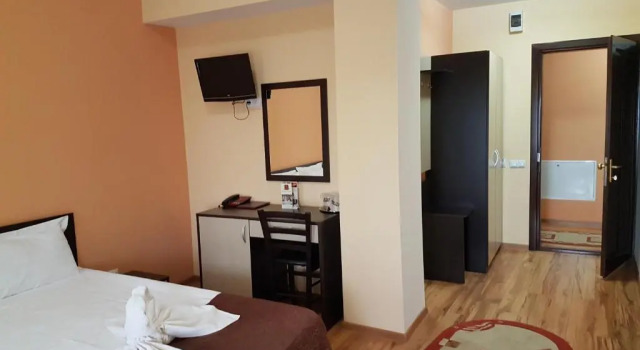 Motel Imperial, Varaa Motelli Hotellit Carpathians - Romania uima-altaalla, Uima-allas