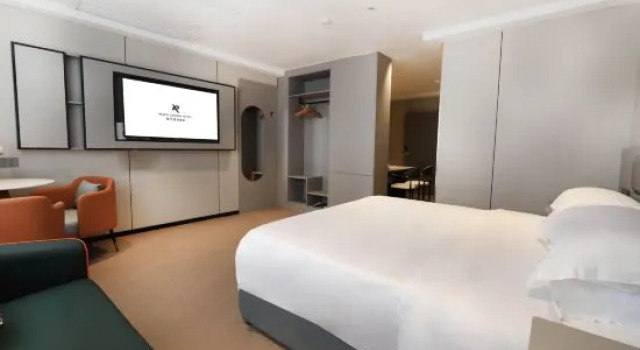 Люкс Comfort REZEN LONGHH HOTEL (Sha Tai nan Lu Dian, Tianpingjia subway station, Guangzhou)