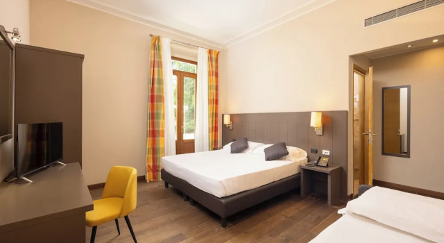 Четырёхместный номер Deluxe Hotel Villa Betania