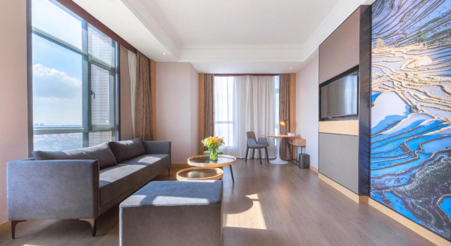 Люкс с красивым видом из окна Atour Hotel Kunming Dianchi Daguan Park