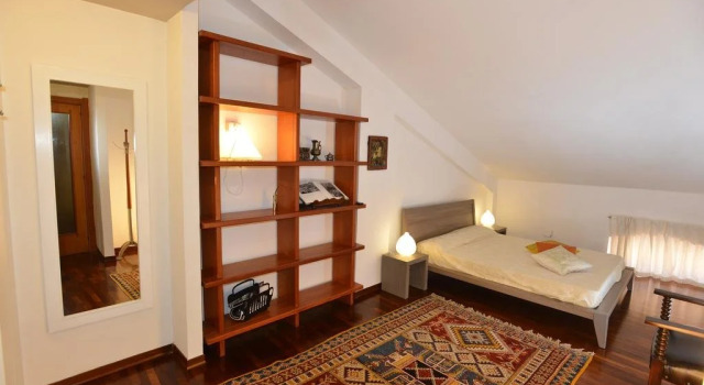 Loft Rembrandt, Забронировать Отель Кальяри Южная Сардиния, рядом с Национальный археологический музей
