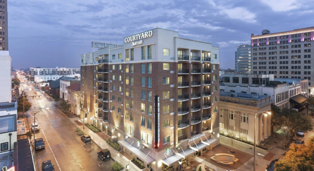 Четырёхместный номер Standard Courtyard by Marriott Baton Rouge Downtown