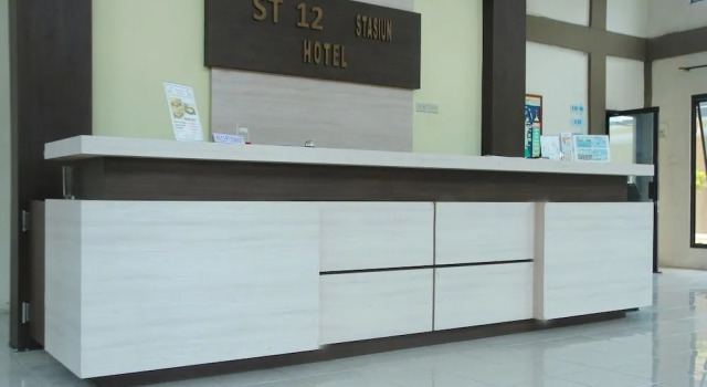 OYO 2146 Hotel St 12, Rezerwuj Hotel Sungailiat Sumatra