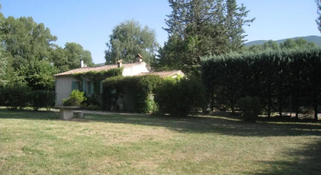 Коттедж с 4 комнатами Lou Vergié Maison Provencale au pied du Luberon