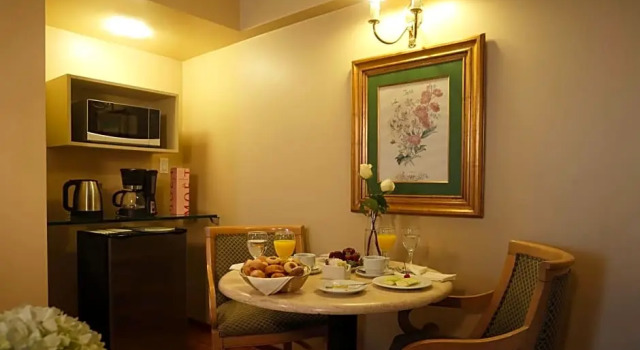 Четырёхместный полулюкс Suites del Bosque Hotel