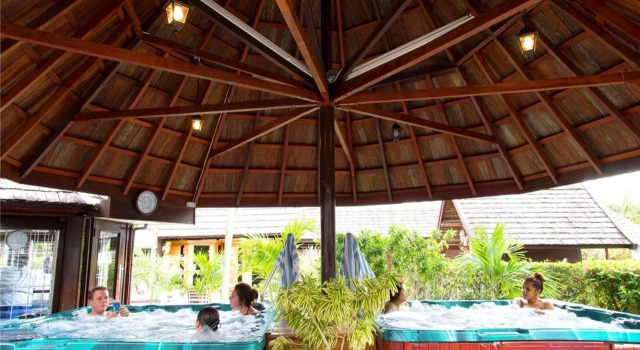 Hotel Torarica and Casino, Book Ferieresort SPA-hoteller i Paramaribo, nær Paramaribo Central Market, SPA