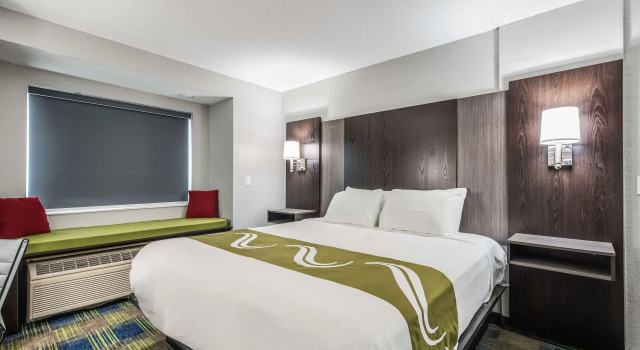 Двухместный люкс Quality Inn Owatonna near Medical Center