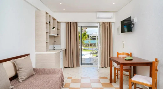 Студия с видом на сад Lafeyra Apartments