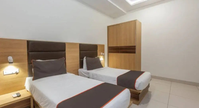 Townhouse 495 IGI Airport, Забронировать Отель Отели Нью-Дели 4 звезды, рядом с Embassy of Sweden, 4*