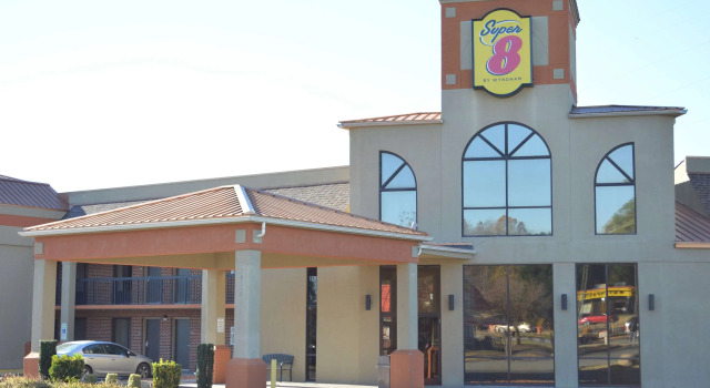 Super 8 by Wyndham Huntersville/Charlotte Area, Забронировать Отель Отели и гостиницы Хантерсвилл, Отель