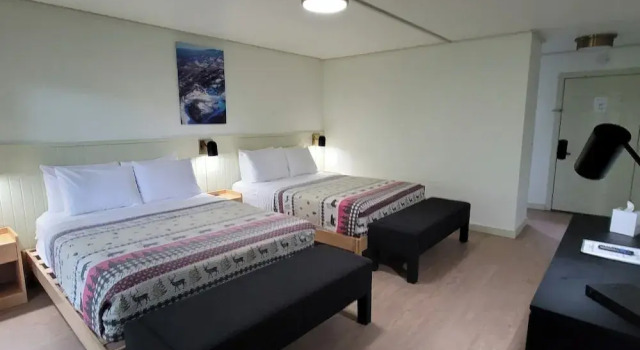 Четырёхместный номер Standard с балконом Ski Mountain Lodge
