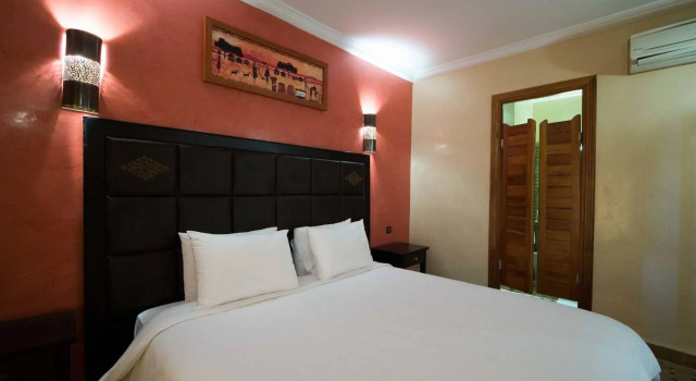 M Riads & Boutique Hotels, Забронировать Бутик-отель Отели Марракеш-Тенсифт-Эль-Хауз с парковкой, Парковка