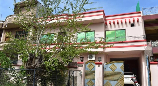 Neelum Guest House, Book Guesthouse Hotels in Islamabad with Parking, Parking