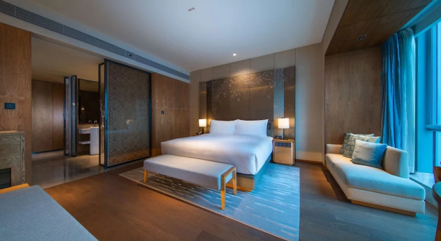 Canton Tower River View номер Deluxe Conrad Guangzhou