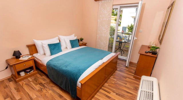 Amazing Apartment in Podstrana With 1 Bedrooms and Wifi, Rezerwuj Apartament Podstrana Split Region