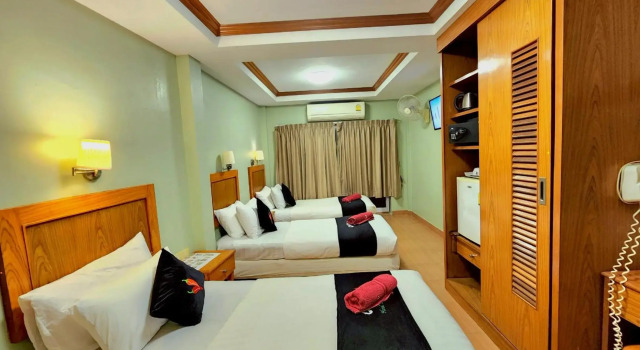 Chilli Hotel & Restaurant
