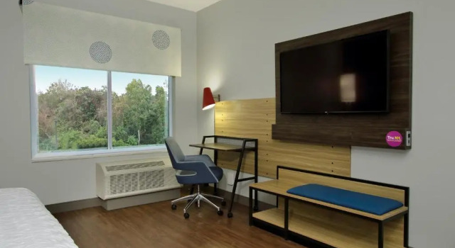 Номер Standard Tru By Hilton Mobile