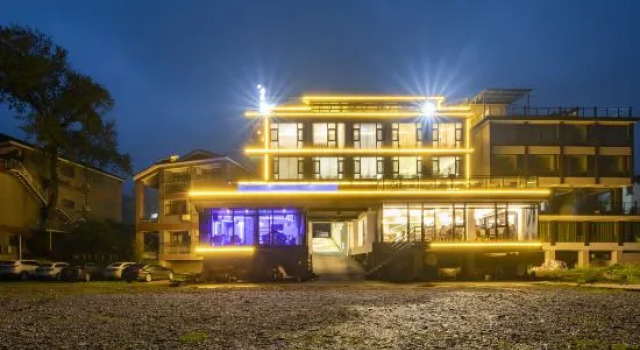 Bonfire Villa · Creekside · Starry Sky Pool Family Vacation Homestay (Moon Bay Scenic Area), Rezerwuj Willa Xuancheng Anhui