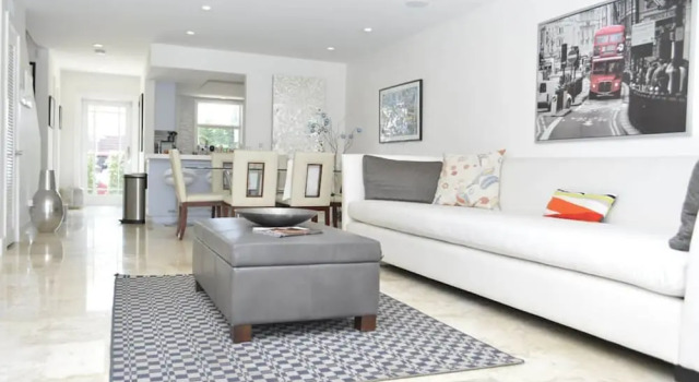 Вилла Luxury 2 Bedroom Homes in North Miami by TMG