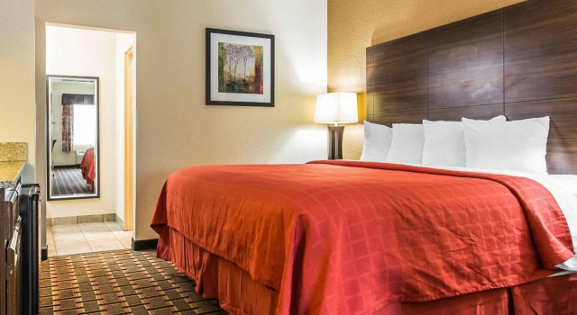 Двухместный люкс Quality Suites Hickory South