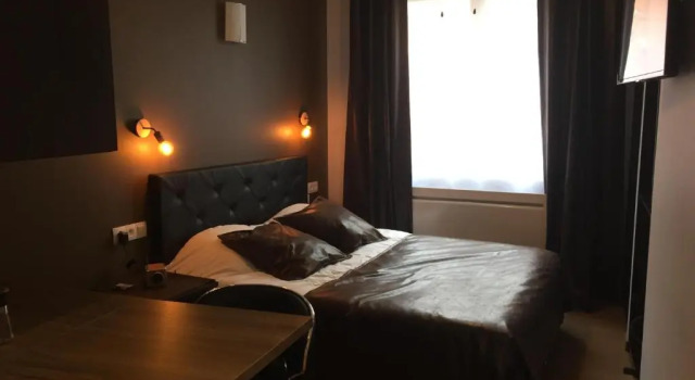 Студия Apparthôtel et chambres Lens