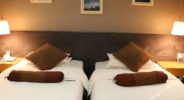 Center Hotel