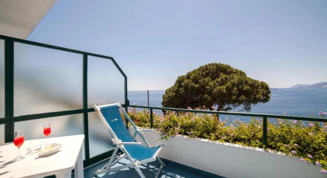 Двухместный номер Superior с балконом и с видом на море Hotel Il Pino