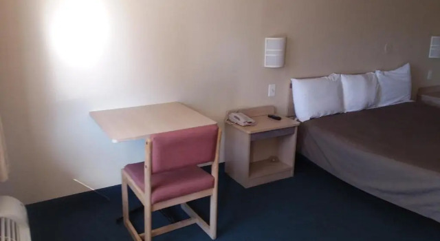 Номер Standard Knights Inn Burlington, NC
