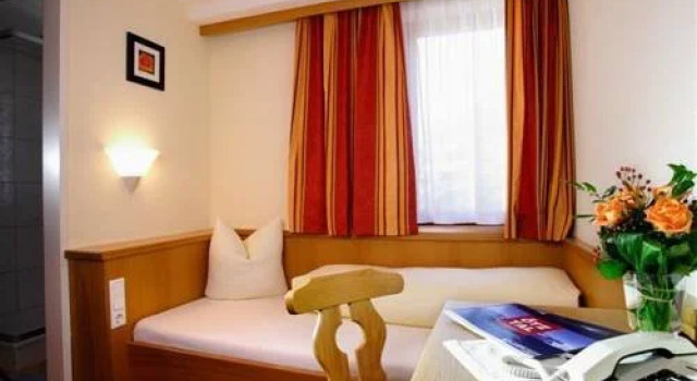 Haus Ulrich, Забронировать Отель Отели Тироля 3 звезды, 3*