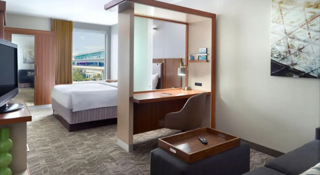 Люкс SpringHill Suites by Marriott Atlanta Airport Gateway