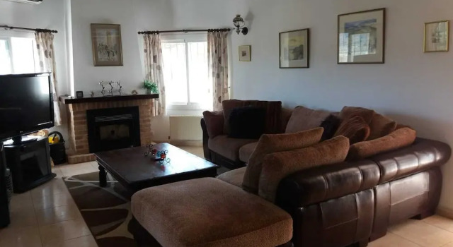 Spanish Villa in Stunning Location - Jalon Valley, Забронировать Вилла Отели Халон с парковкой, Парковка